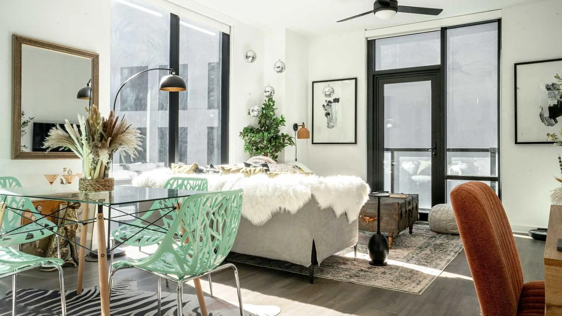 Gulch Luxe Apartment With City Views Nashville