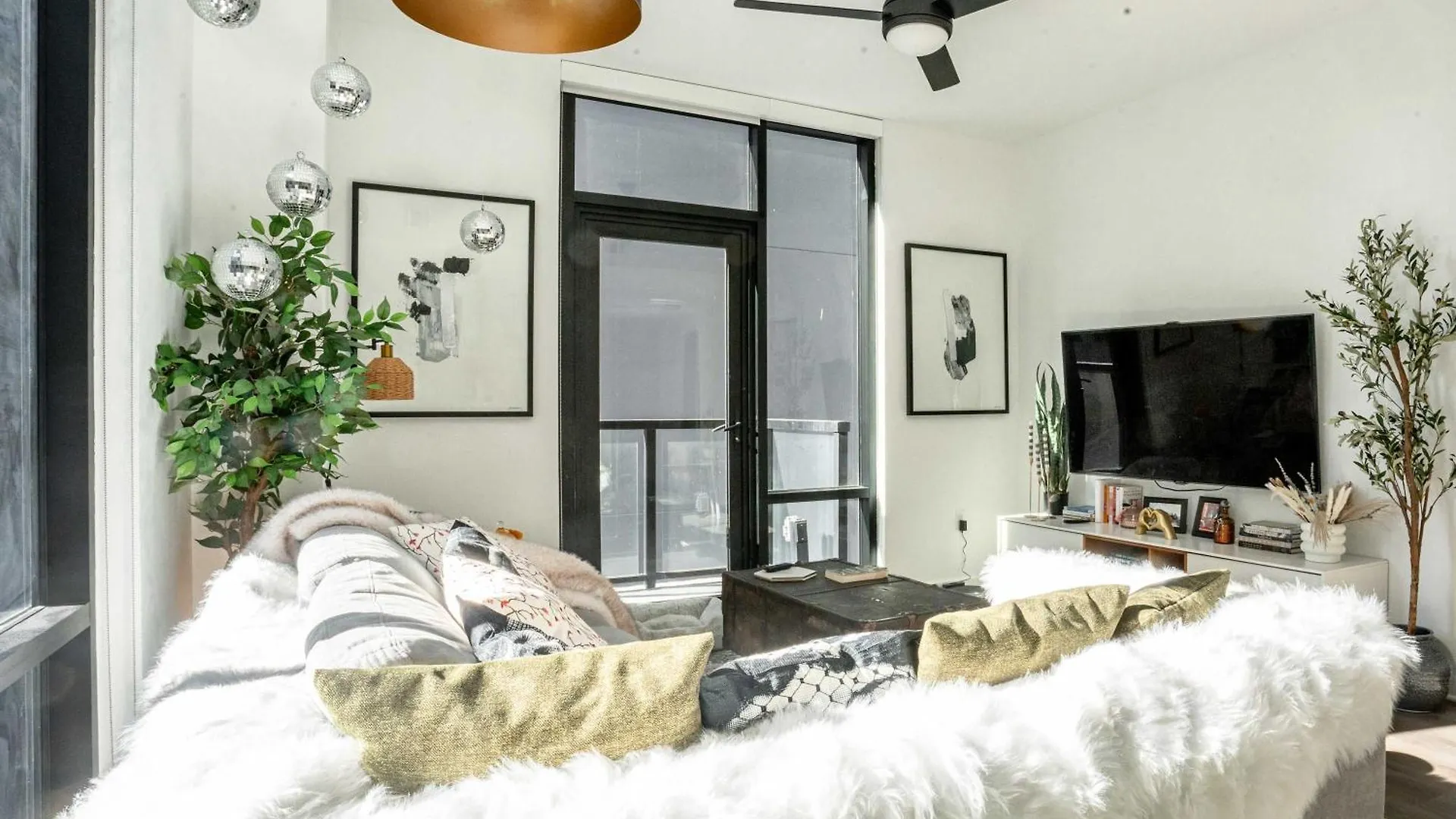 Gulch Luxe Apartment With City Views Nashville